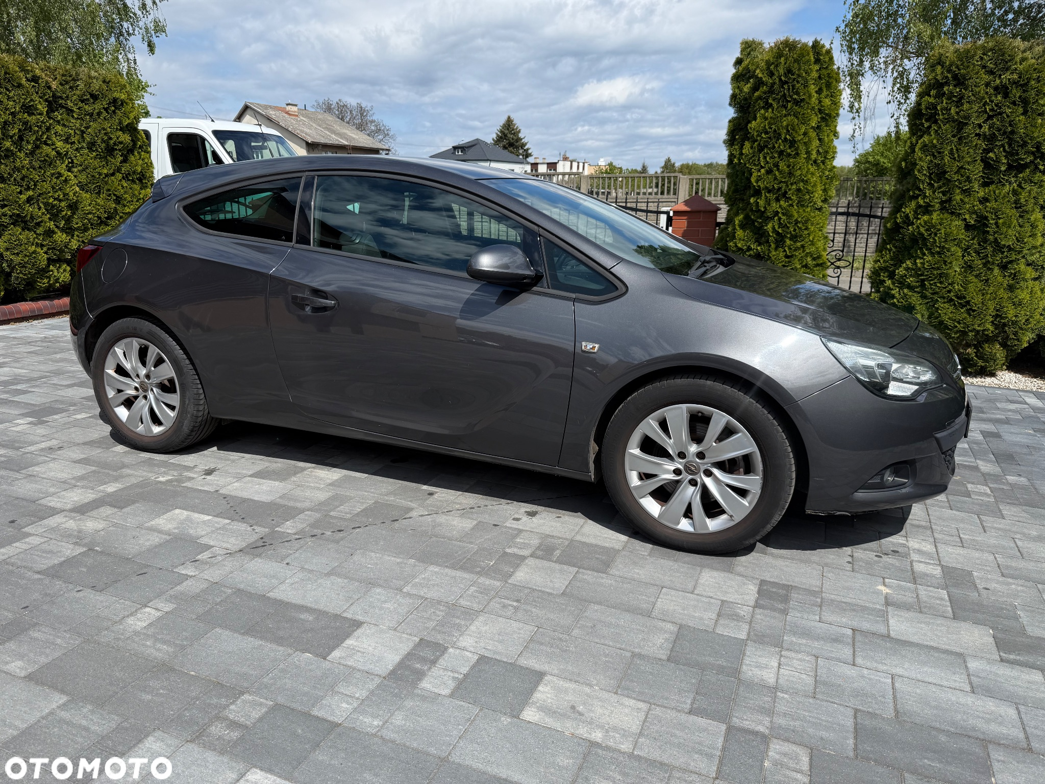 Opel Astra GTC 1.4 Turbo - 5