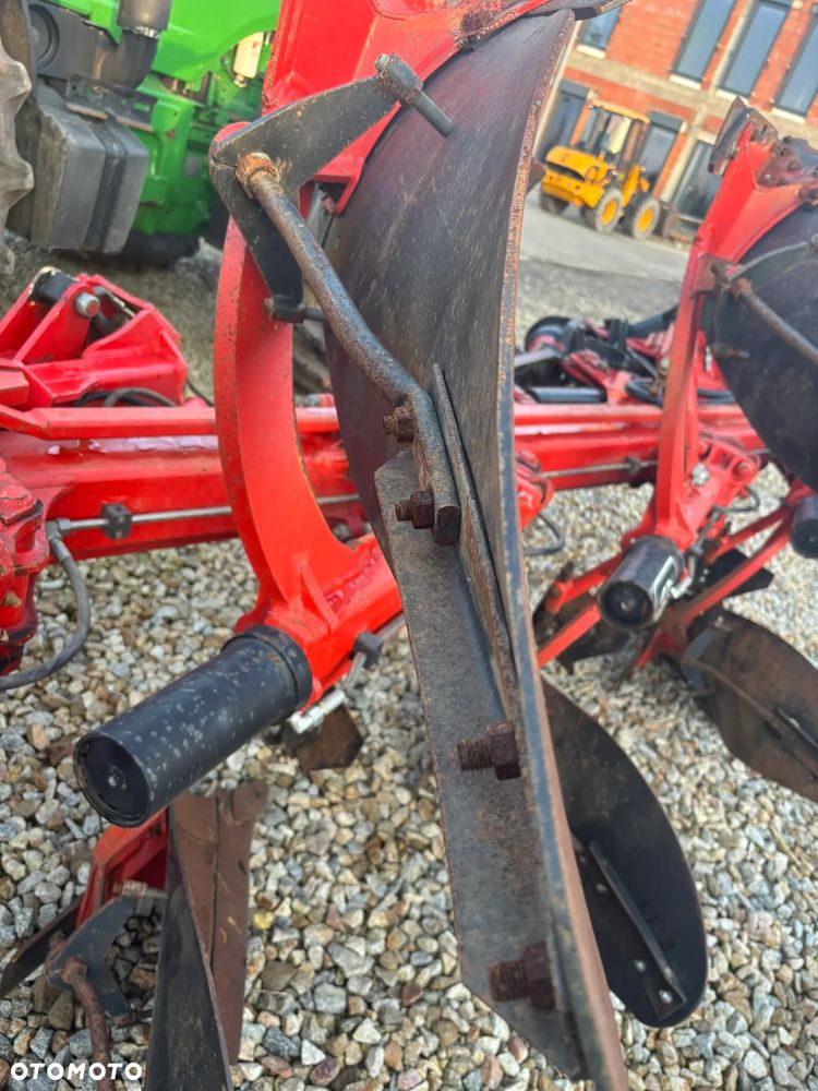 Gregoire Besson RWY 6 - 11