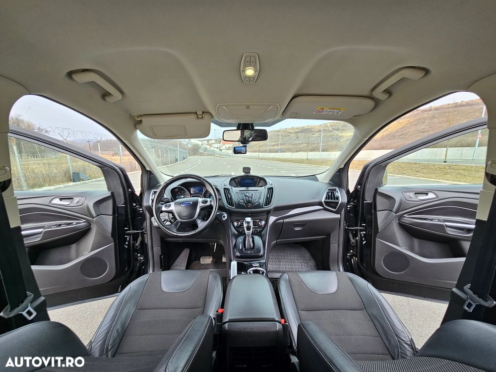 Ford Kuga 2.0 TDCi Powershift 4WD Titanium - 14