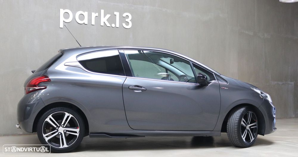 Peugeot 208 1.2 PureTech GT Line - 5