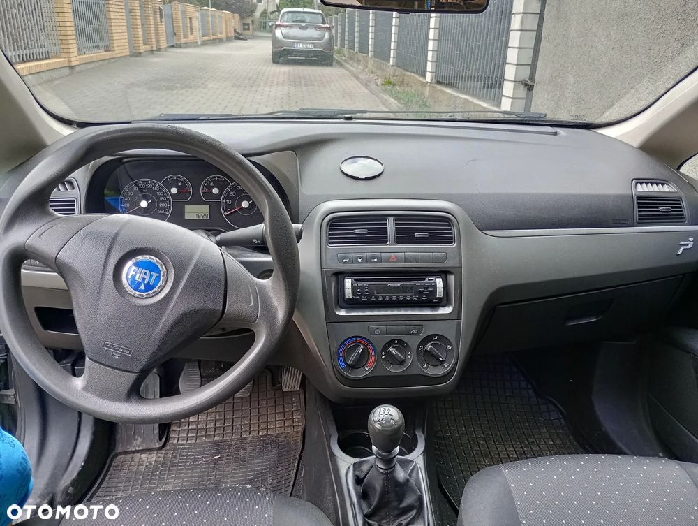Fiat Grande Punto - 10