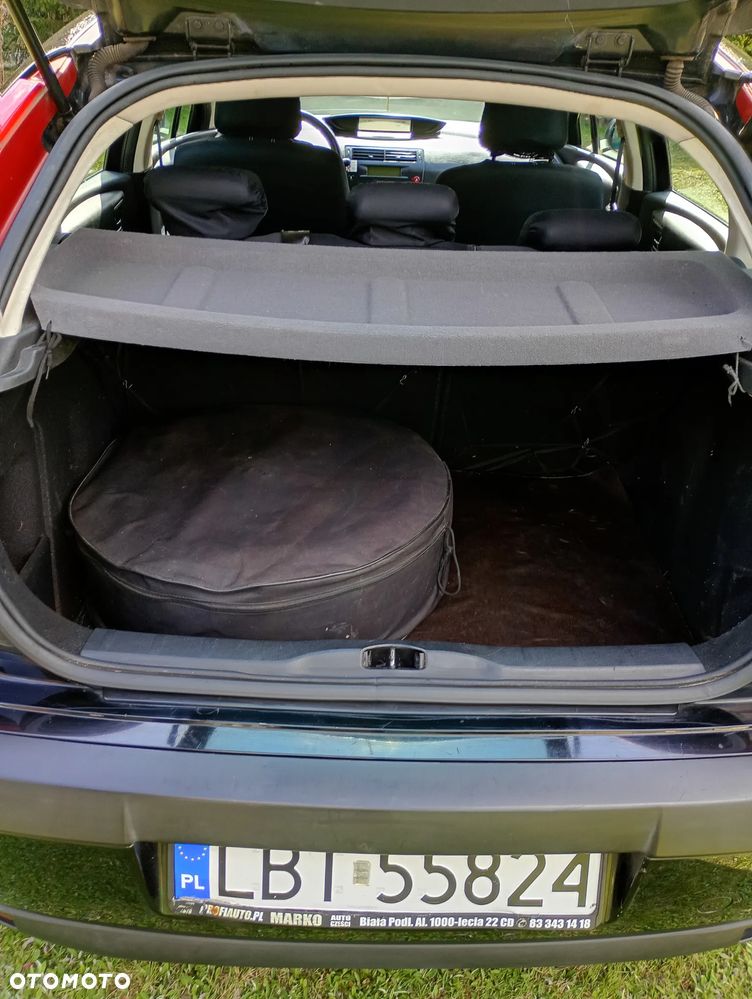 Citroën C4 1.6 16V SX - 5