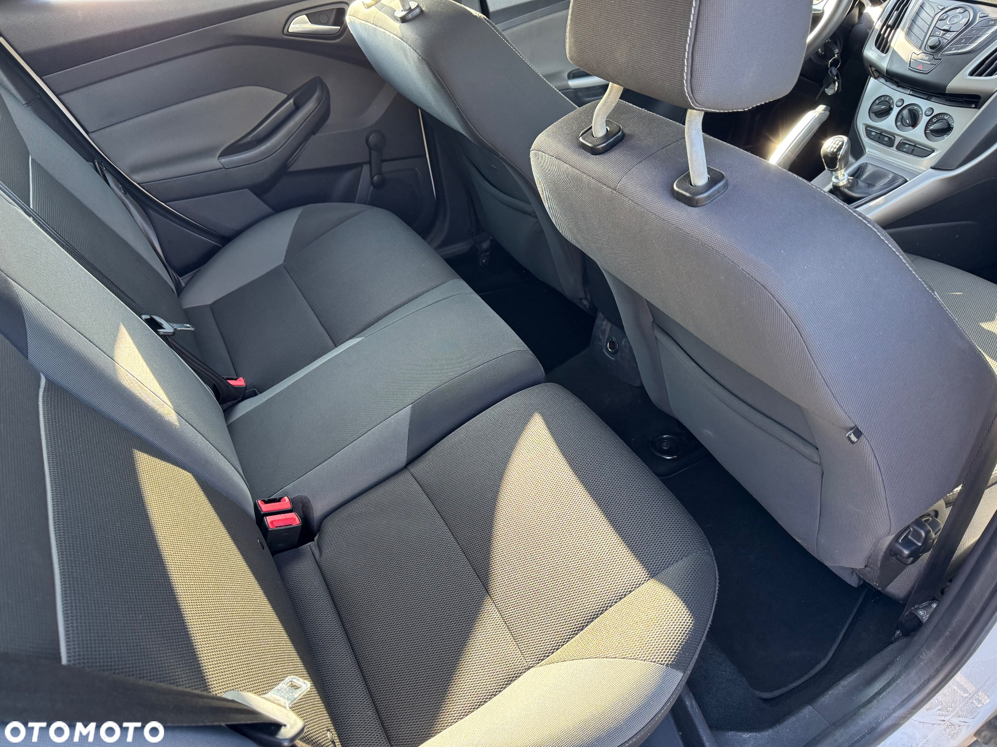 Ford Focus 1.6 TDCi Ambiente - 8