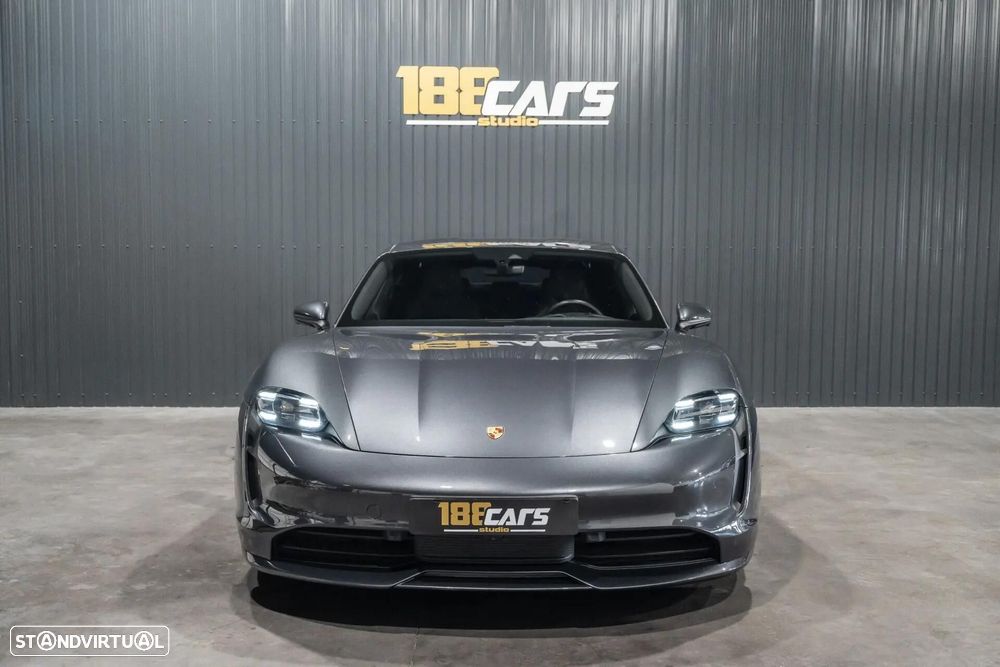 Porsche Taycan 4S - 32