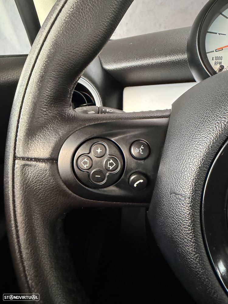 MINI 3 Portas One - 15