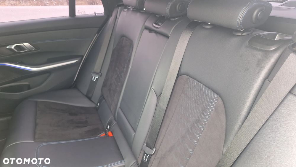 BMW Seria 3 320d xDrive M Sport Shadow - 18