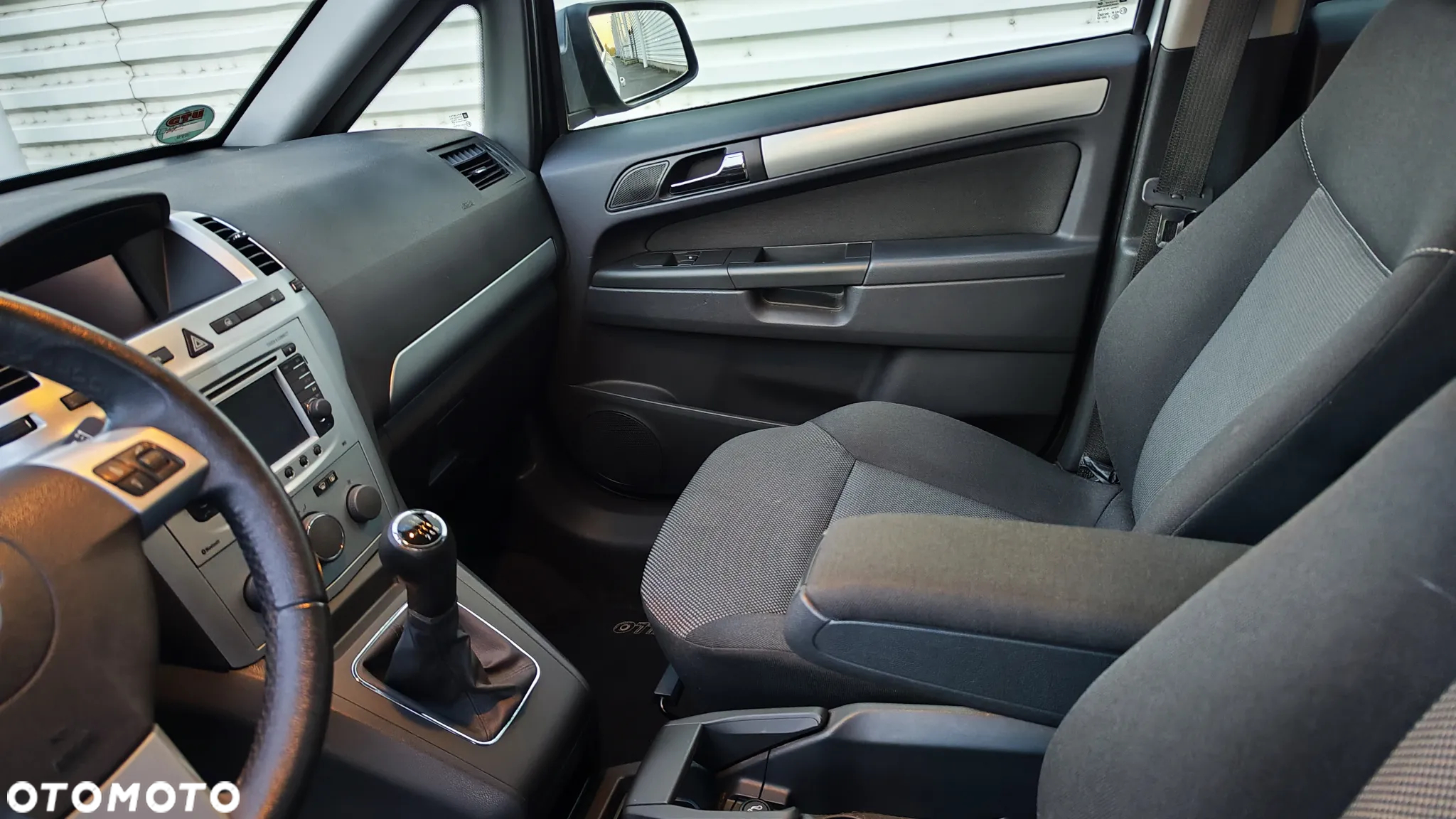 Opel Zafira - 16