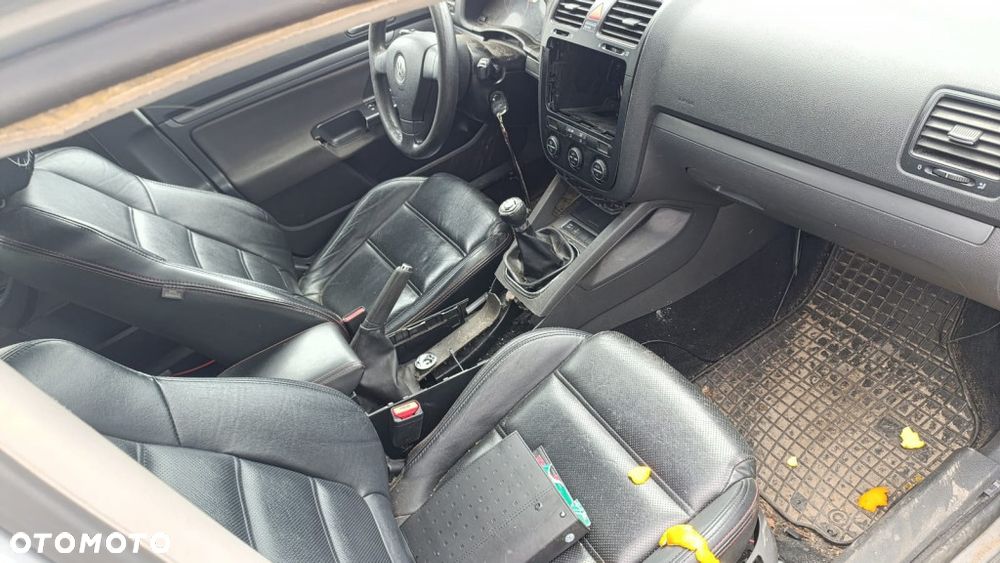 36205 VW golf V model od 03-09 silnik 1.9 TDI 105 km BLS skrzynia JCR lakier LA7W - 7