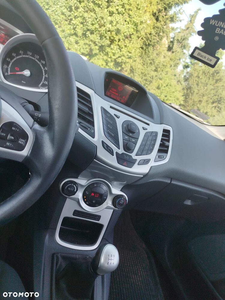 Ford Fiesta 1.6 TDCi Titanium - 9