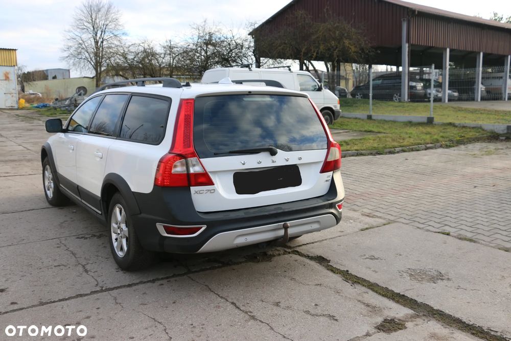 Volvo XC 70 3.2 AWD Momentum - 5