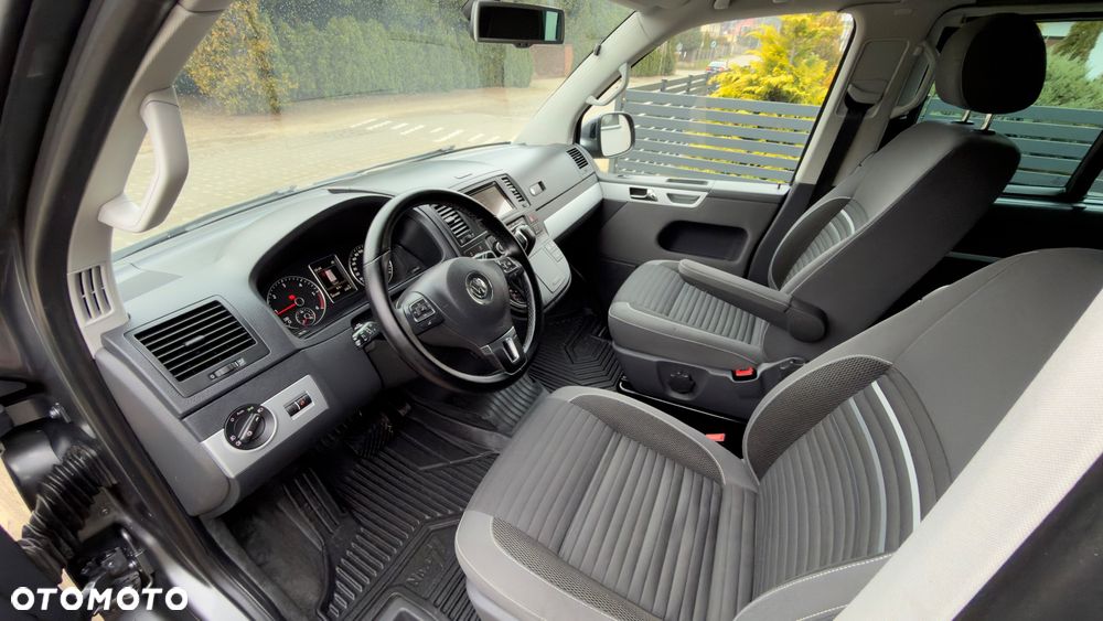 Volkswagen Multivan - 10