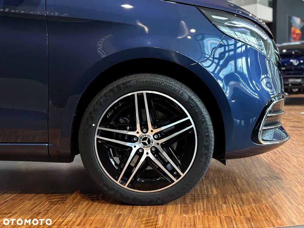 Mercedes-Benz Klasa V - 17