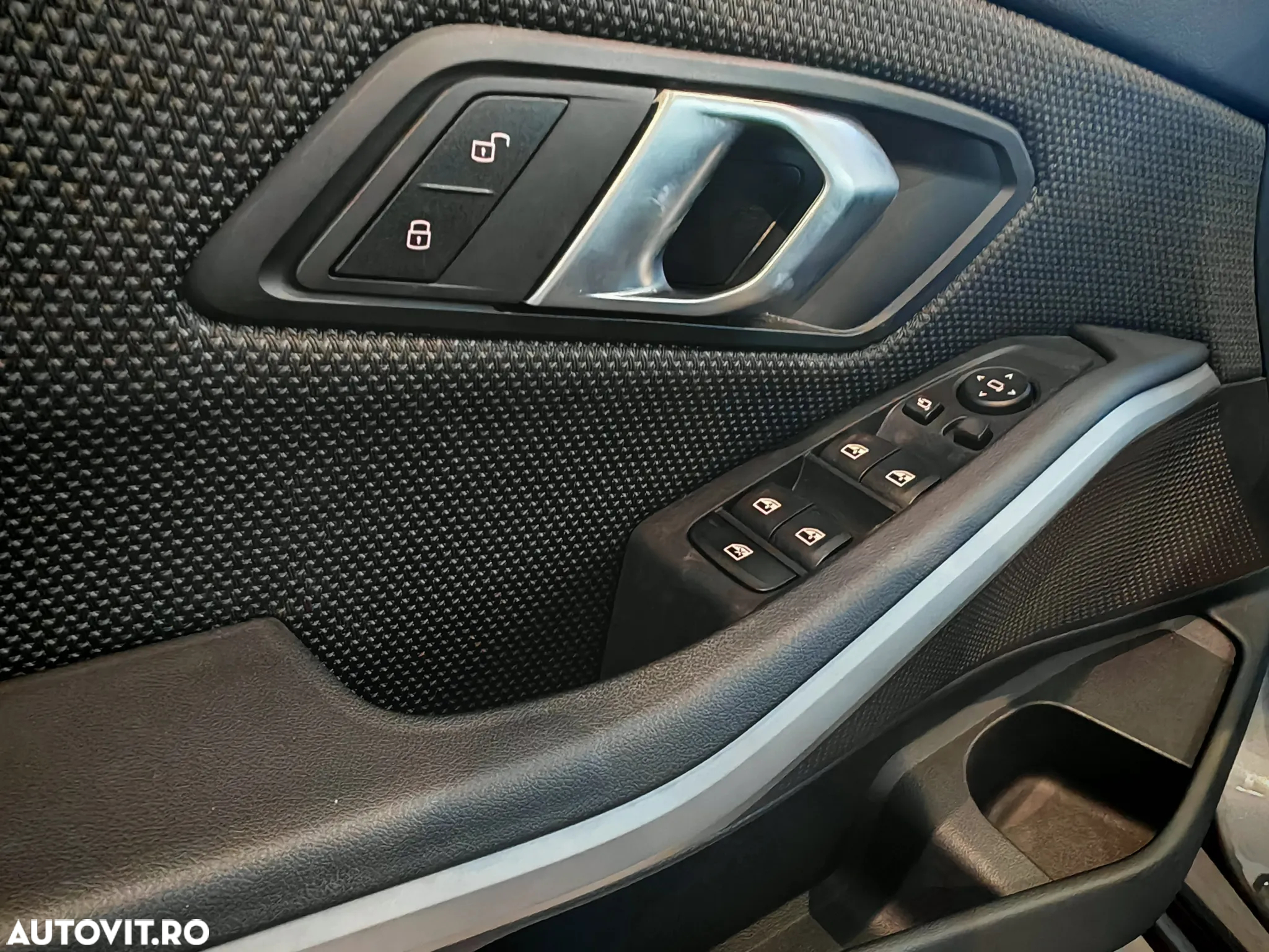 BMW Seria 3 318i AT - 24