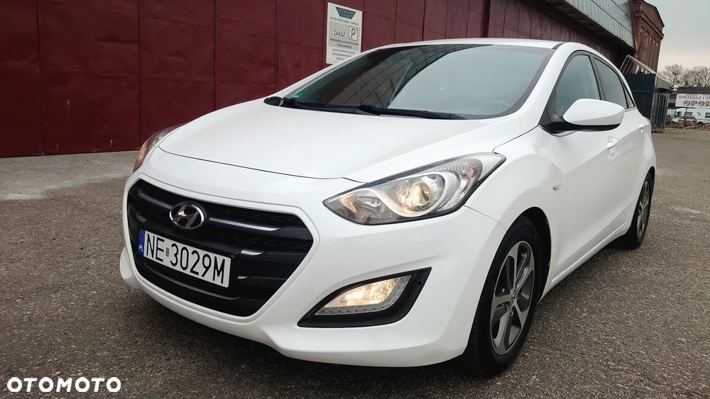 Hyundai i30 blue 1.6 GDI Passion - 12