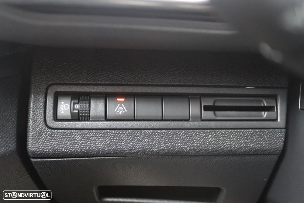 Peugeot 3008 1.2 PureTech Allure Pack EAT8 - 28