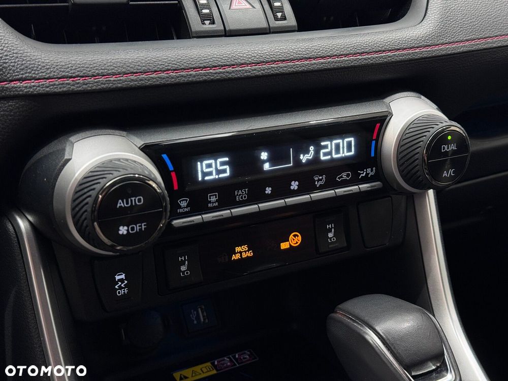 Toyota RAV4 - 26