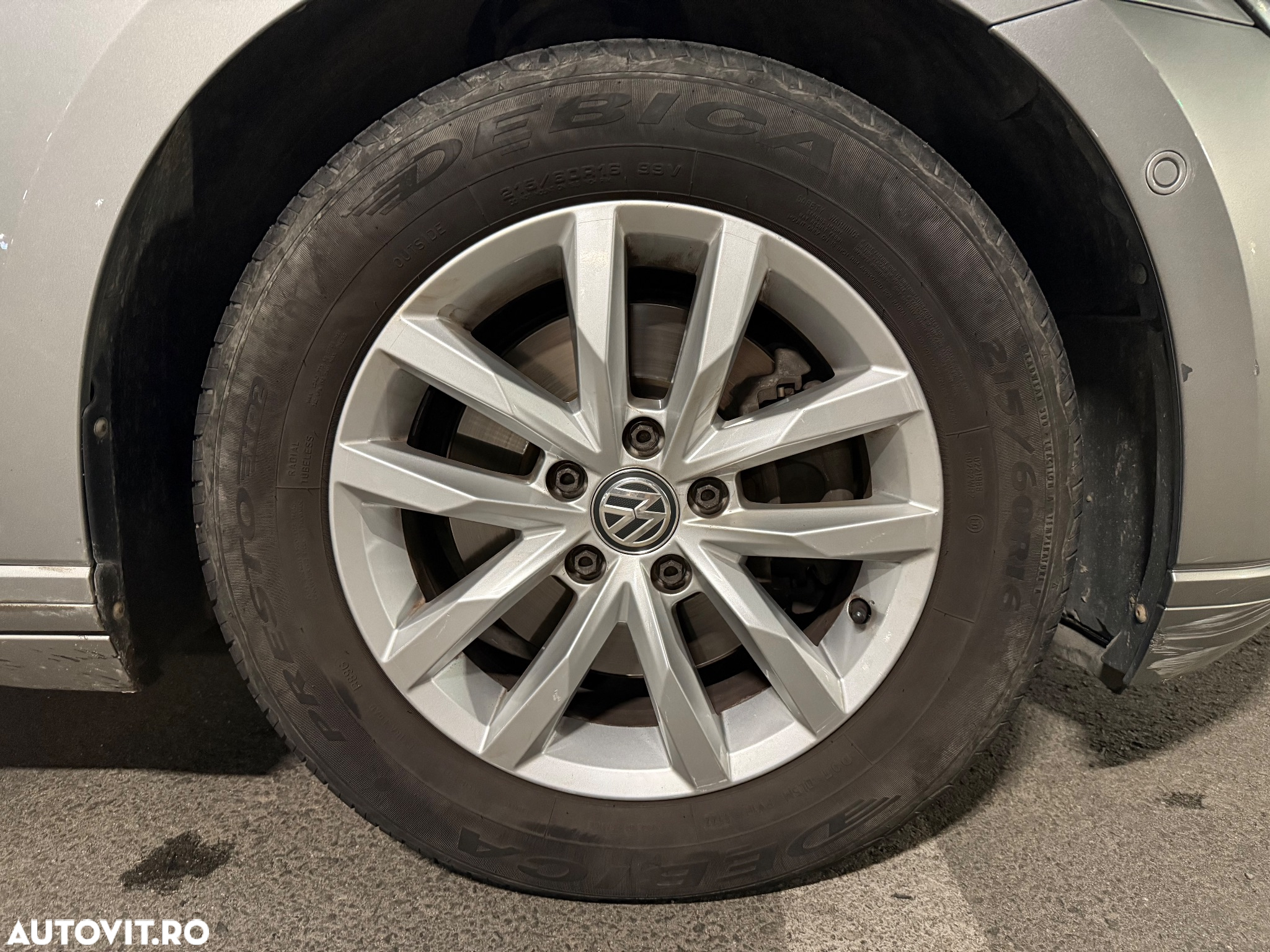 Volkswagen Passat - 19