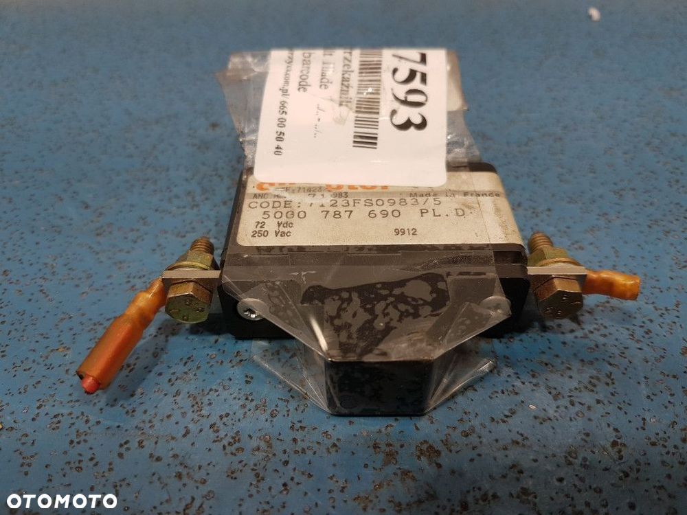 RENAULT ILIADE PRZEKAŹNIK F123FS0983/5 - 2