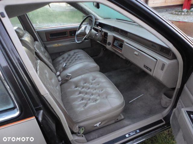 Cadillac Deville - 11