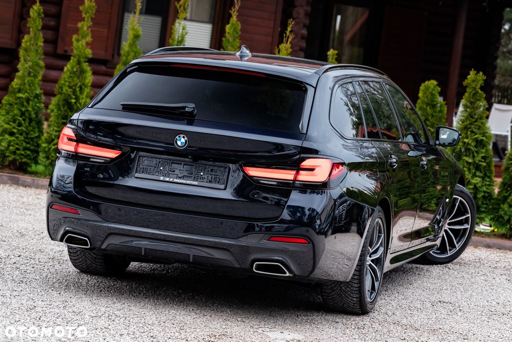 BMW Seria 5 520d M Sport - 8
