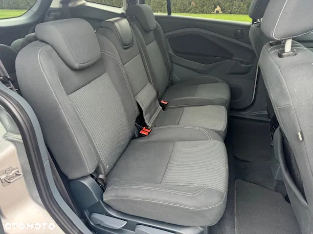 Ford Grand C-MAX - 26