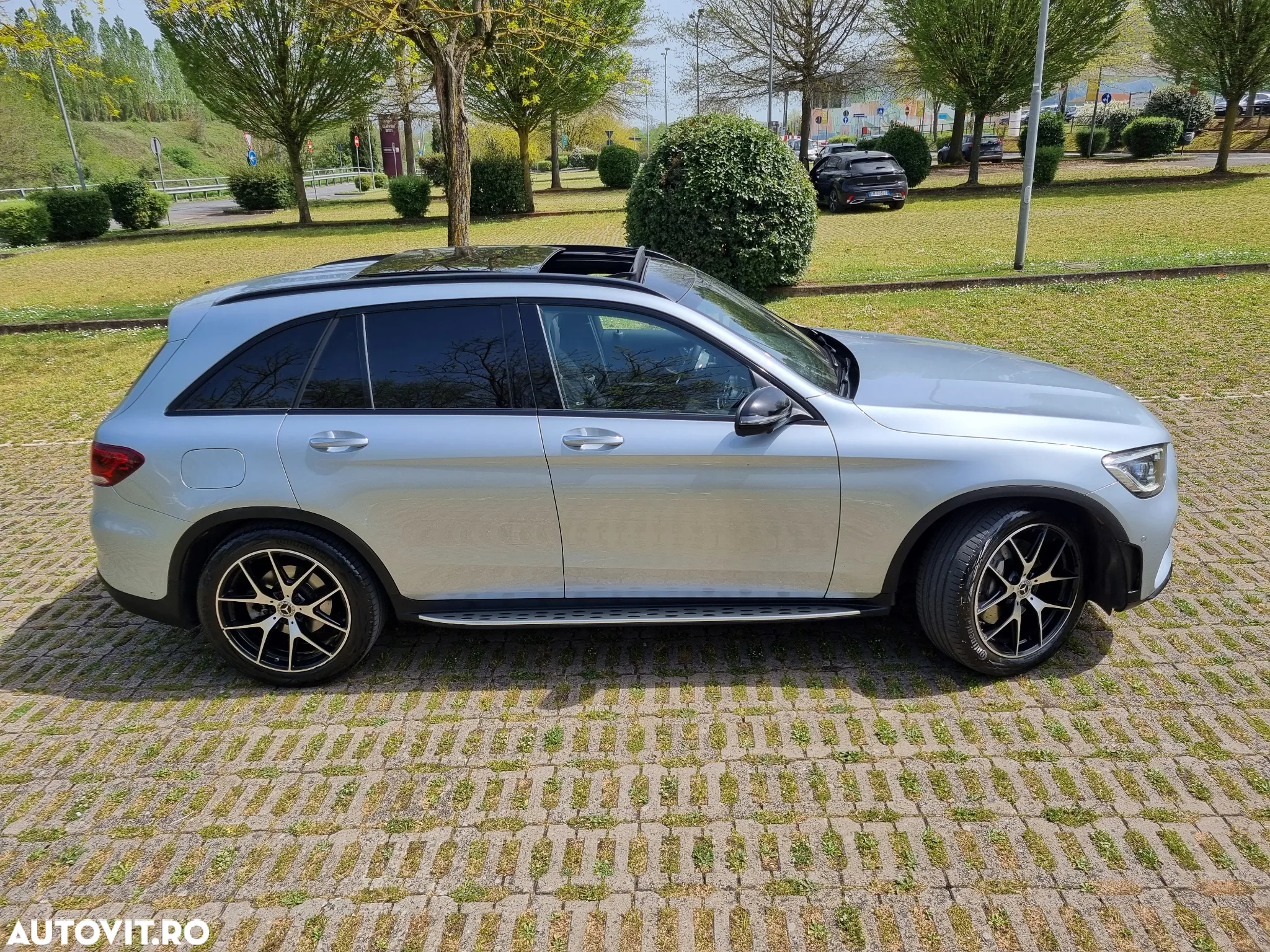Mercedes-Benz GLC 220 d 4Matic 9G-TRONIC AMG Line - 5