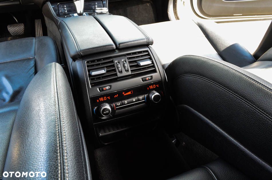 BMW Seria 5 520d Luxury Line - 35