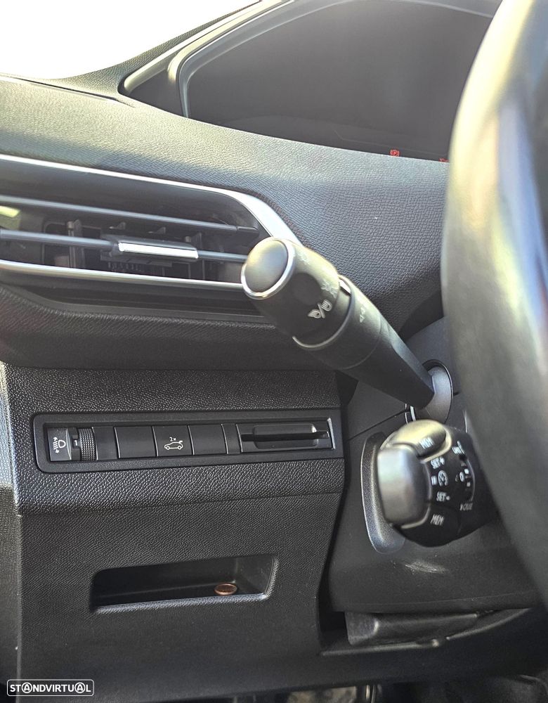 Peugeot 3008 PureTech 130 Stop & Start GPF Allure Pack - 12