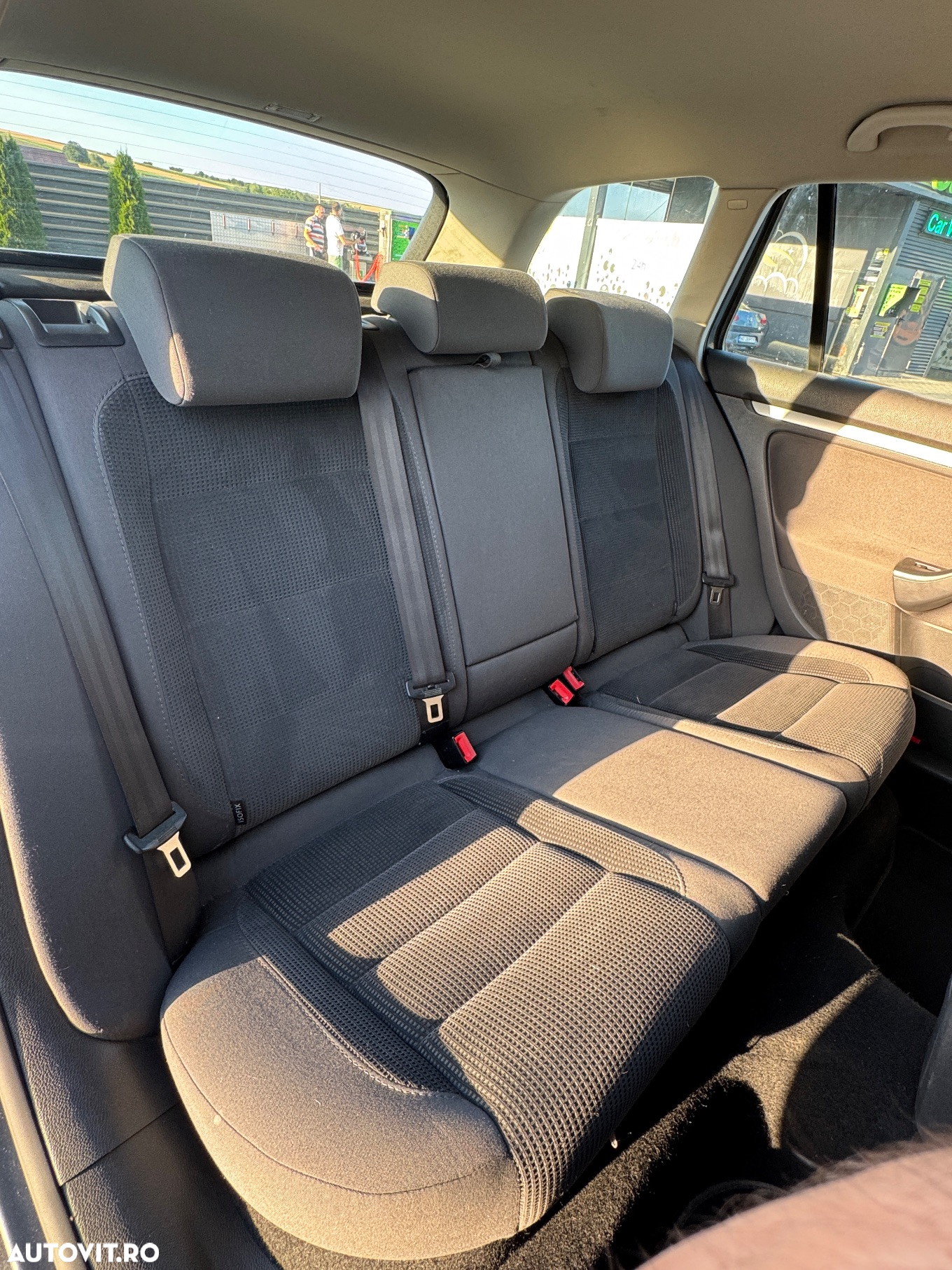 Volkswagen Golf 1.9 TDI BlueMotion Comfortline - 5
