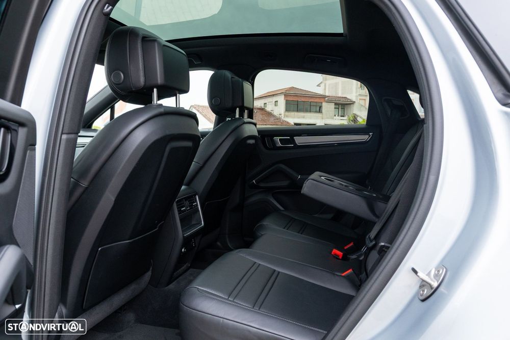 Porsche Cayenne Coupé E-Hybrid - 20