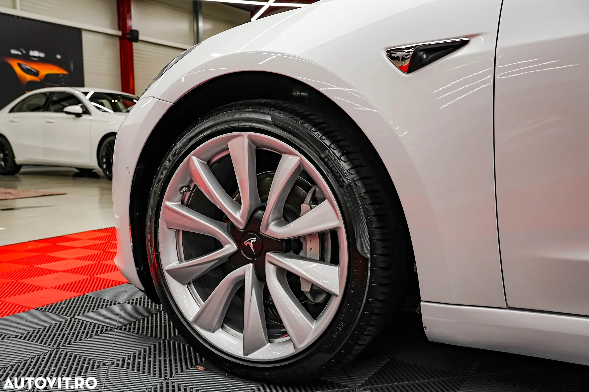Tesla Model 3 AWD Dual Motor - 30