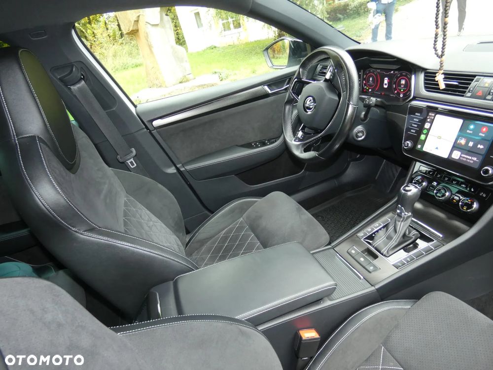 Skoda Superb 2.0 TDI SCR Sportline DSG - 28