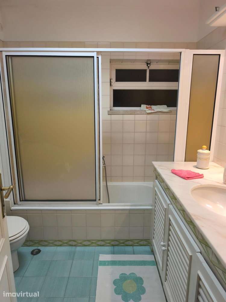 Quarto - localizado em Setubal - Grande imagem: 3/11