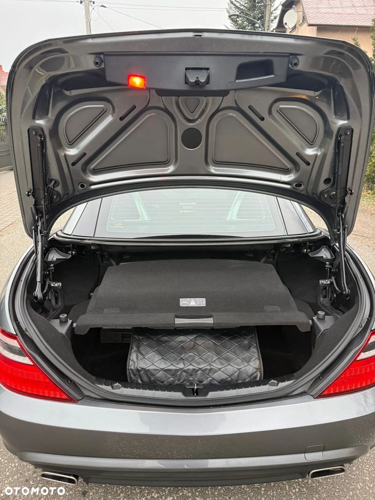 Mercedes-Benz SLK 300 9G-TRONIC - 28