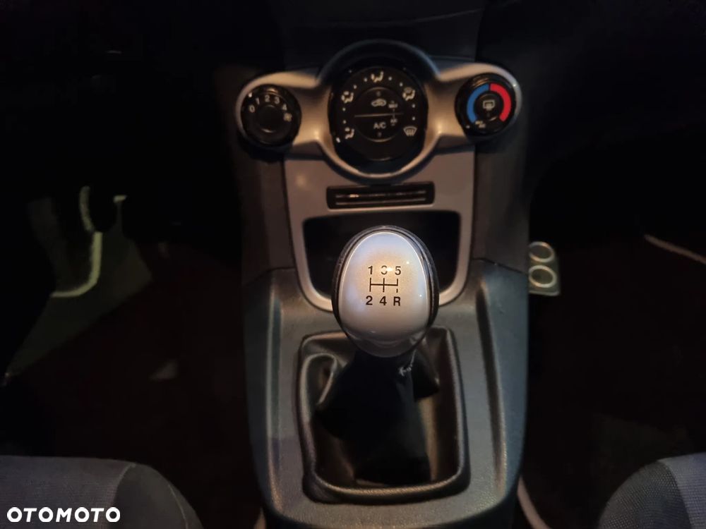 Ford Fiesta 1.25 Trend - 30