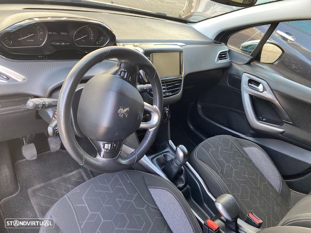 Peugeot 2008 1.2 PureTech Style - 7