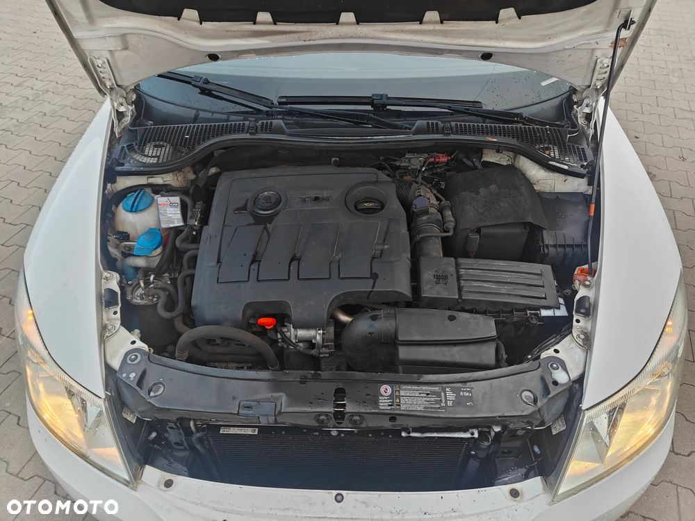 Skoda Octavia 1.6 TDI DPF Ambition - 19