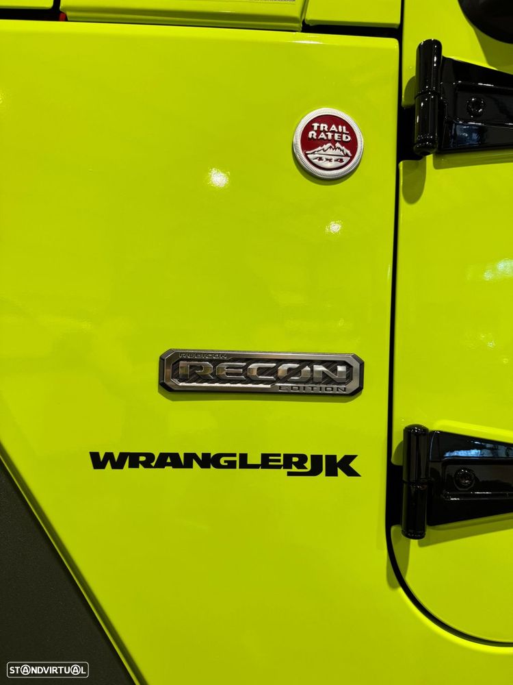 Jeep Wrangler - 10