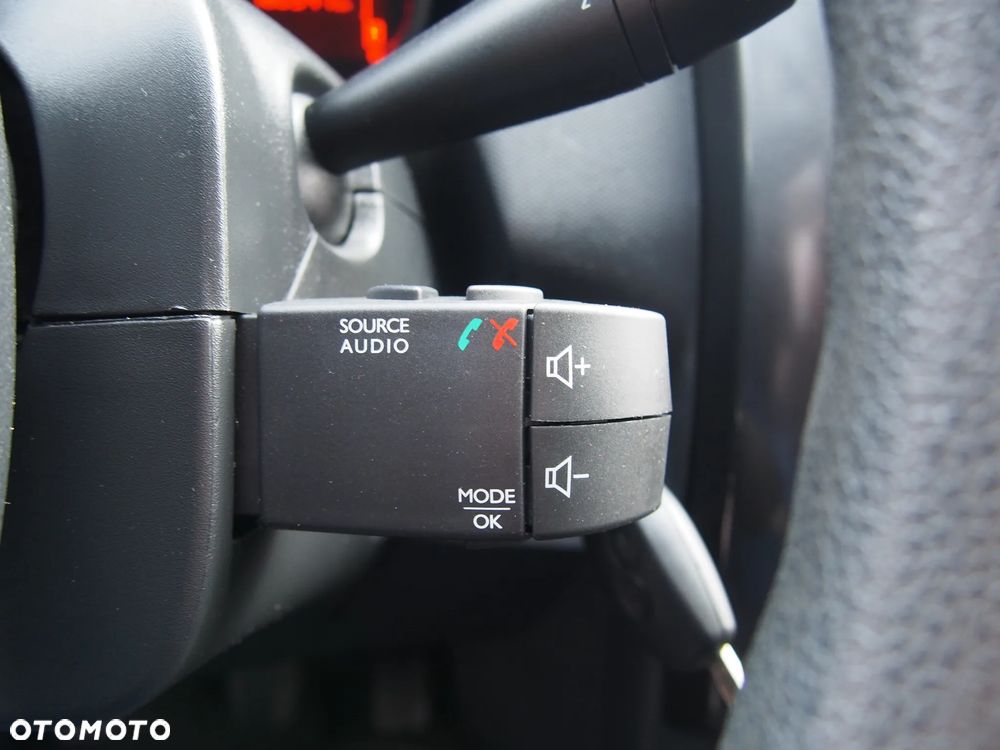 Dacia Duster 1.2 TCe Celebration - 26