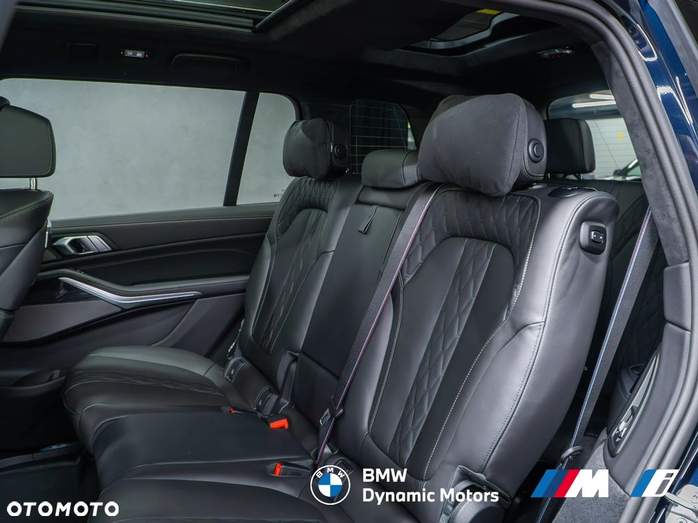 BMW X7 - 25