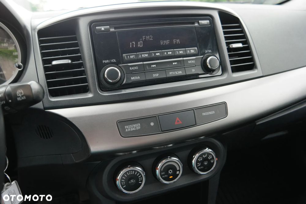 Mitsubishi Lancer - 28