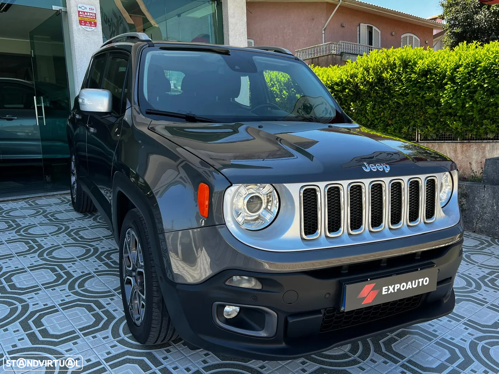 Jeep Renegade 1.6 MJD Limited - 32