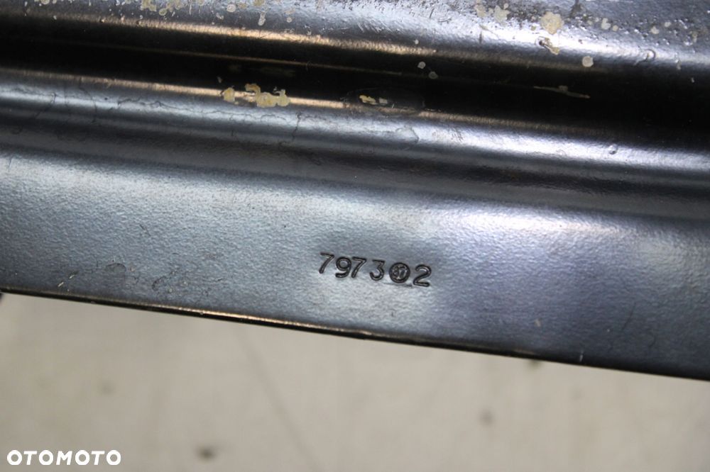 BMW E34 520I M50 BELKA PRZEDNIA SILNIKA SANKI KOŁYSKA TRAWERS - 8