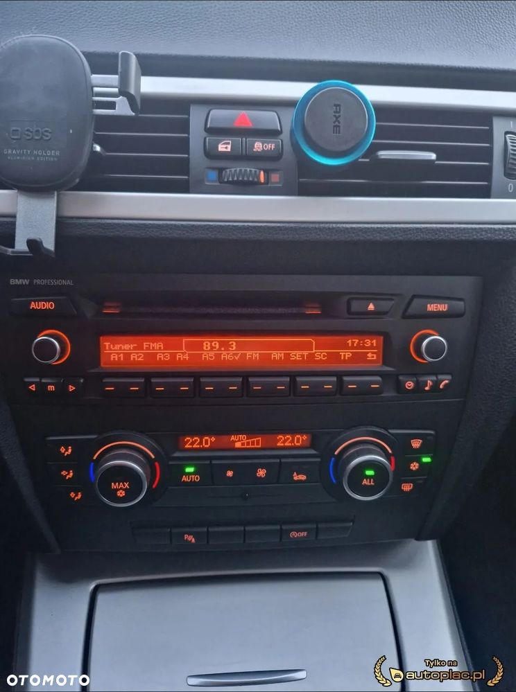 BMW Seria 3 318d - 17
