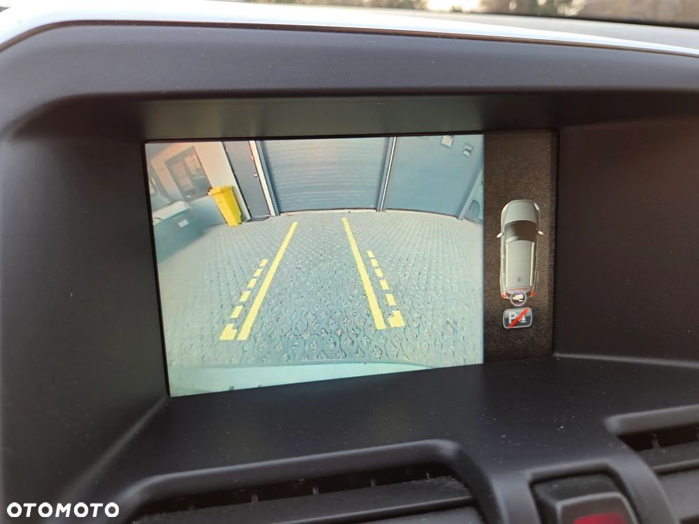 Volvo XC 60 T6 AWD Momentum - 13