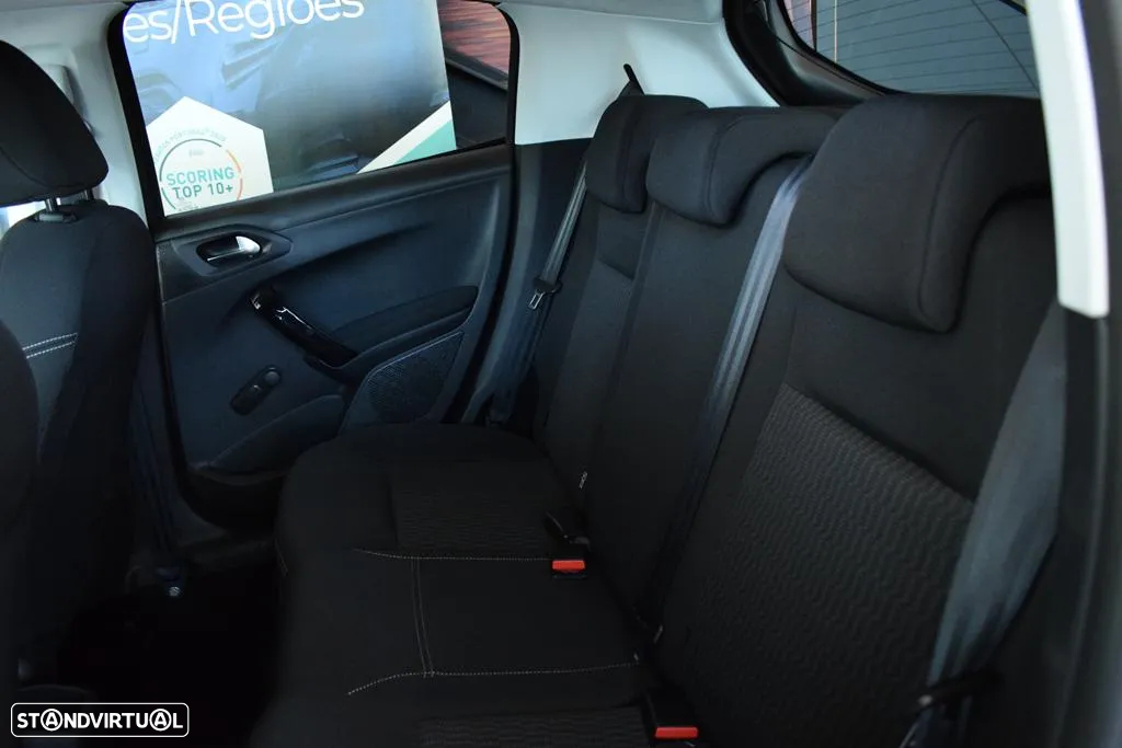 Peugeot 208 1.5 BlueHDi Signature - 27