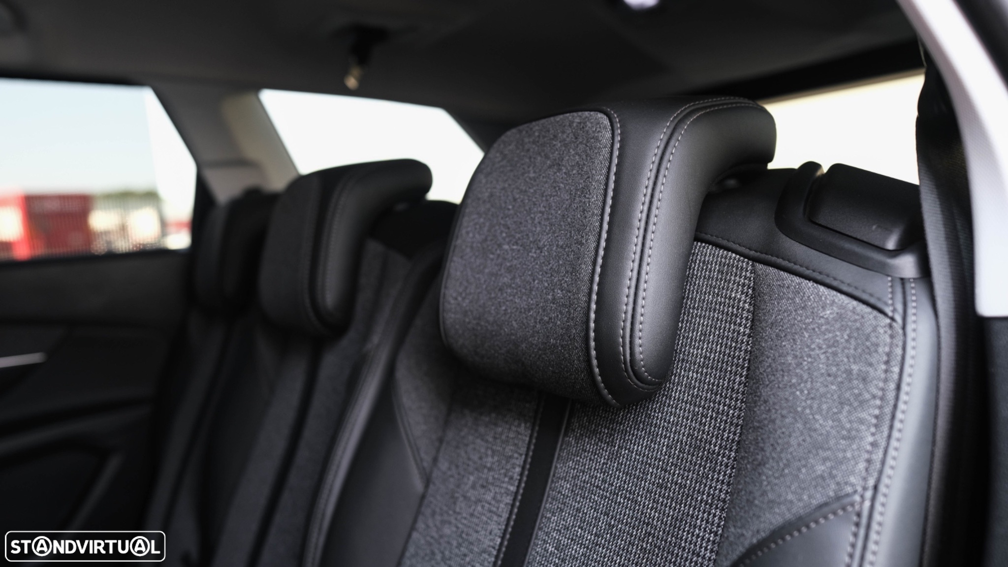 Peugeot 5008 1.5 BlueHDi Allure Pack EAT8 - 23