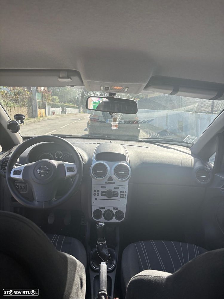 Opel Corsa 1.3 CDTi Enjoy EcoFLEX - 3