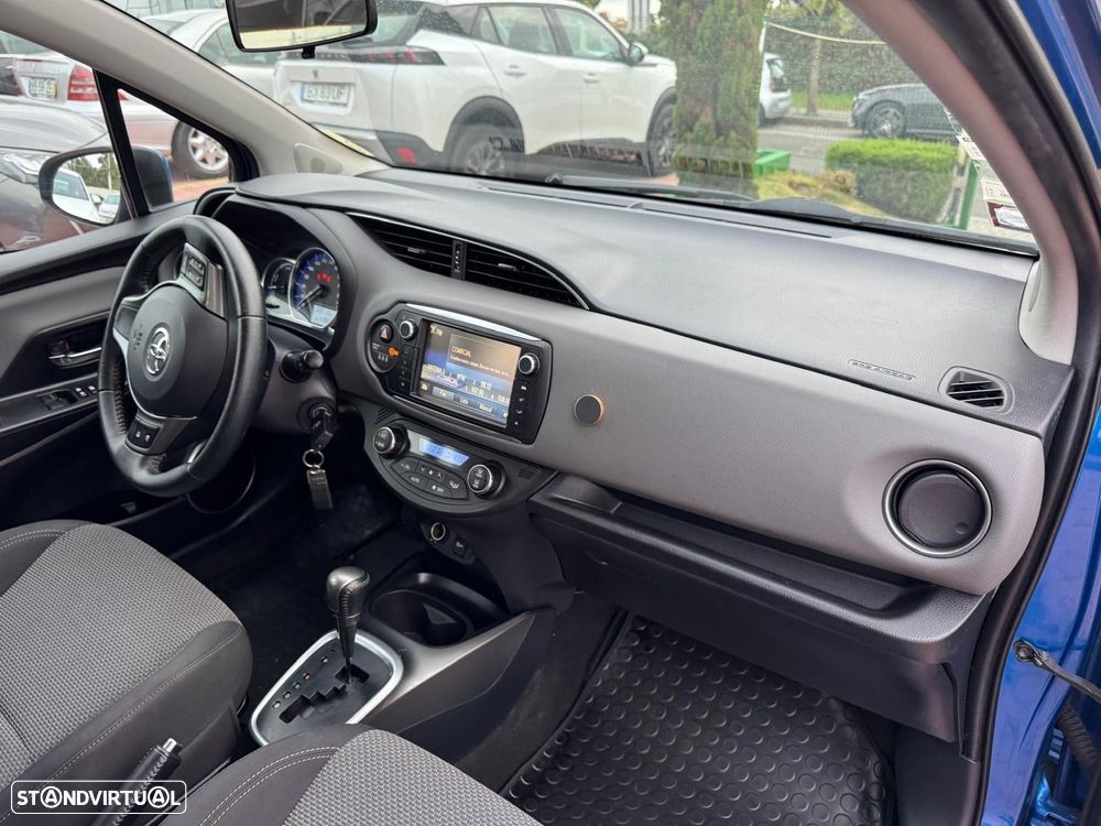 Toyota Yaris 1.5 HSD Comfort+Navi - 6