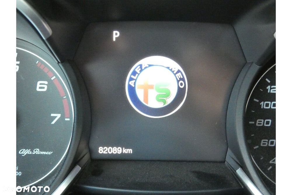 Alfa Romeo Stelvio 2.0 Turbo Sprint Q4 - 11